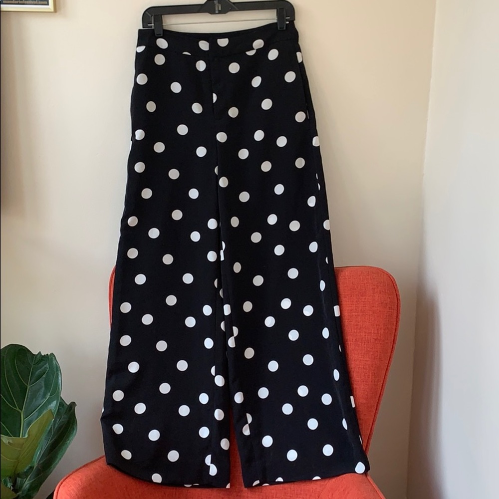 Wide legged Banana Republic polka dot pants size 6